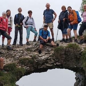 AV+ Genußwanderer suchten Gipfelkreuz der Bleckwand